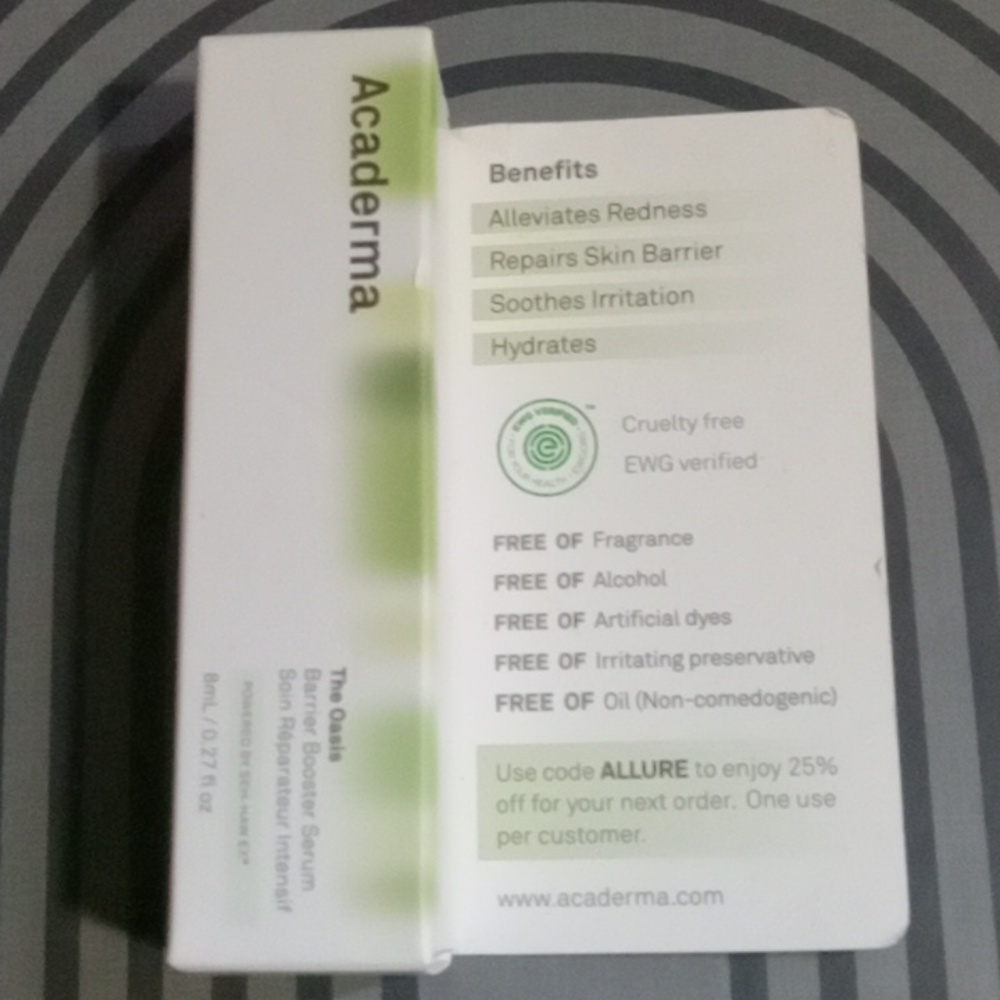 ACADERMA "THE OASIS" Repairs skin barrier EWG certified